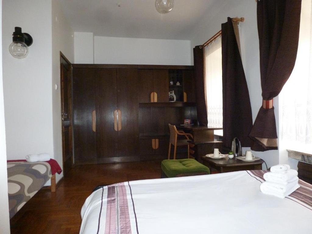 Seven Fridays Guest House วิลนีอุส ห้อง รูปภาพ